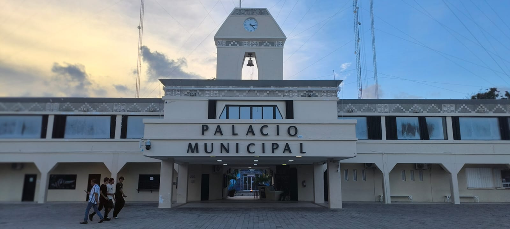Mexicanos naturalizados en Playa del Carmen buscan poder acceder a cargos públicos municipales.