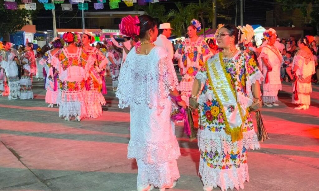 Fiesta Tradicional de la Cancha Maya (2)