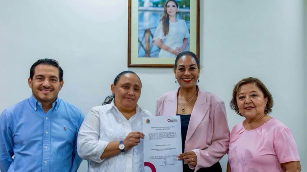 Perla Corona Noriega compareció ante el Congreso de Quintana Roo en materia educativa.