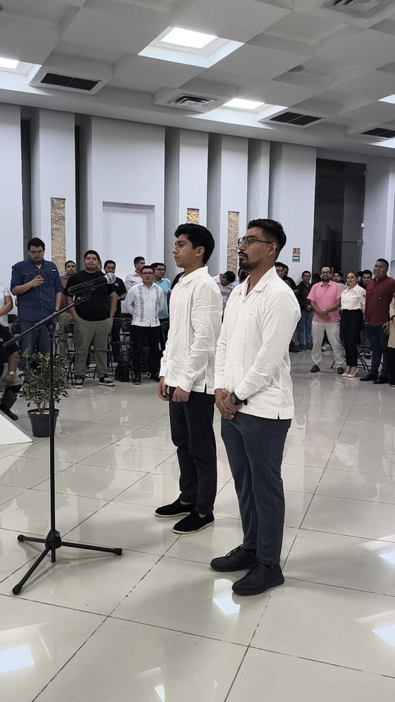 Juan Arena, nuevo alcalde de Puerto Aventuras y Gerardo Antonio, primer concejal, toman protesta.