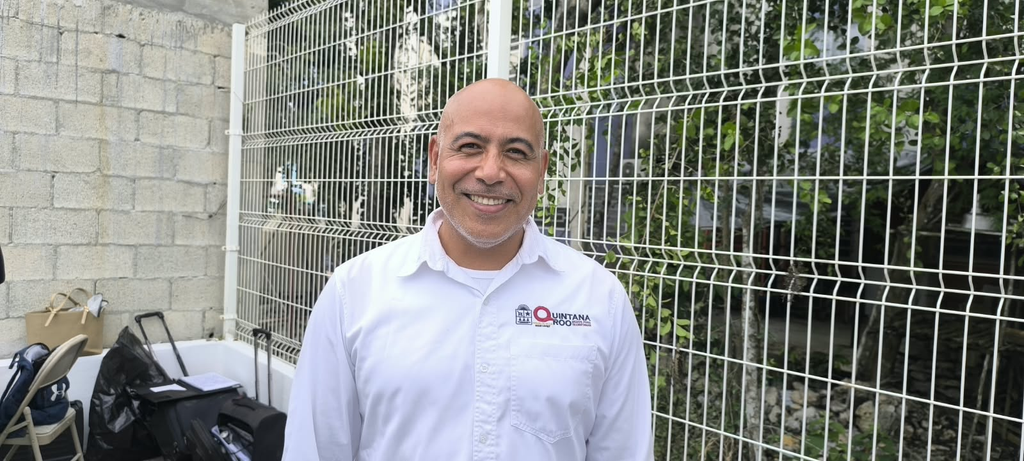 Ciudadanos se registran para recibir el Internet gratuito Conecta Quintana Roo