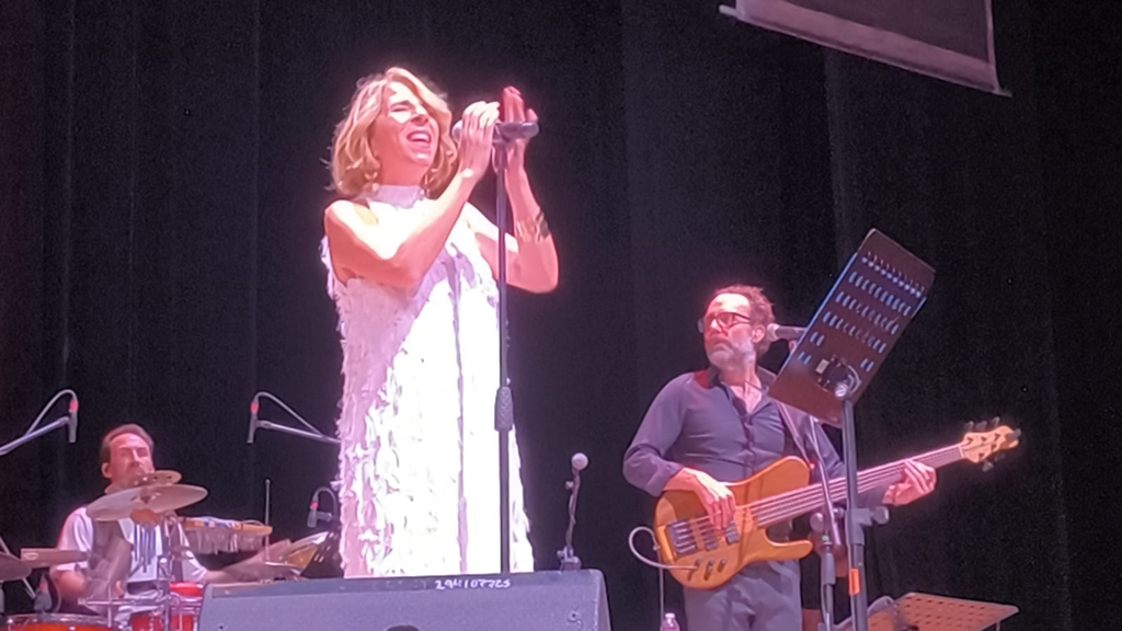 Sole Giménez cerró los conciertos del Playa del Carmen Jazz Fest 2026 en el Teatro de la Ciudad.📸 Yolanda Aldana