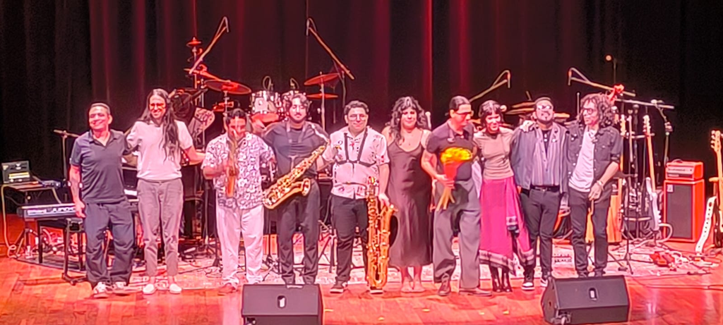 Sole Giménez cerró los conciertos del Playa del Carmen Jazz Fest 2026 en el Teatro de la Ciudad.