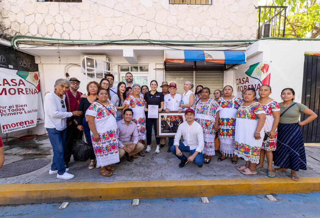 Estefanía Mercado se registró para buscar la coordinación de Morena en Playa del Carmen.