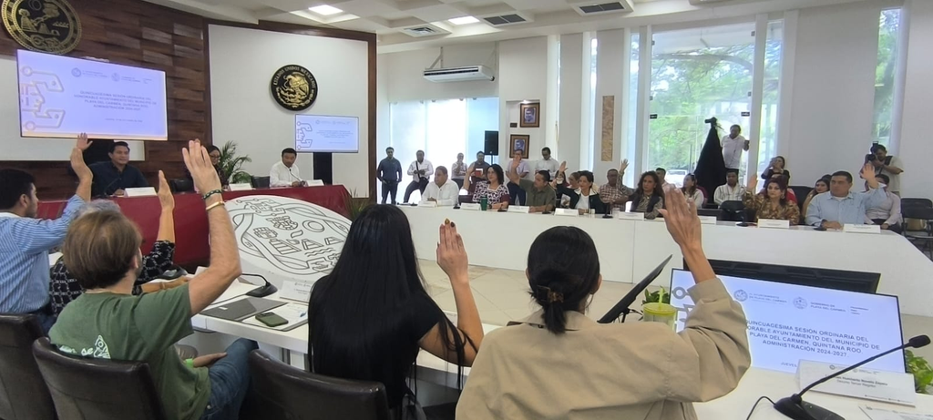 El Cabildo de Playa del Carmen avaló la licencia de Orlando Muñoz por 90 días.